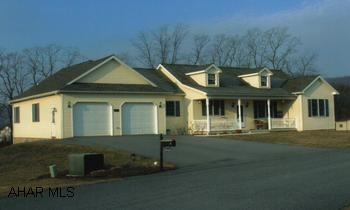 Hawthorne Manor - Residential