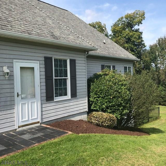 Lakewood Manor - Residential