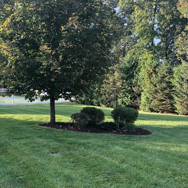 Lakewood Manor - Residential