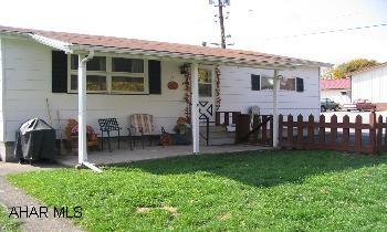 CUTE ONE STORY. NEWER CARPET AND ELECTRICAL.