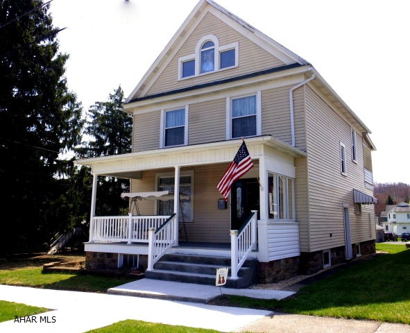 Nice family home on double lot near Tyrone High School athletic field. large two car detached garage. Great neighborhhod. Hardwood floors.
