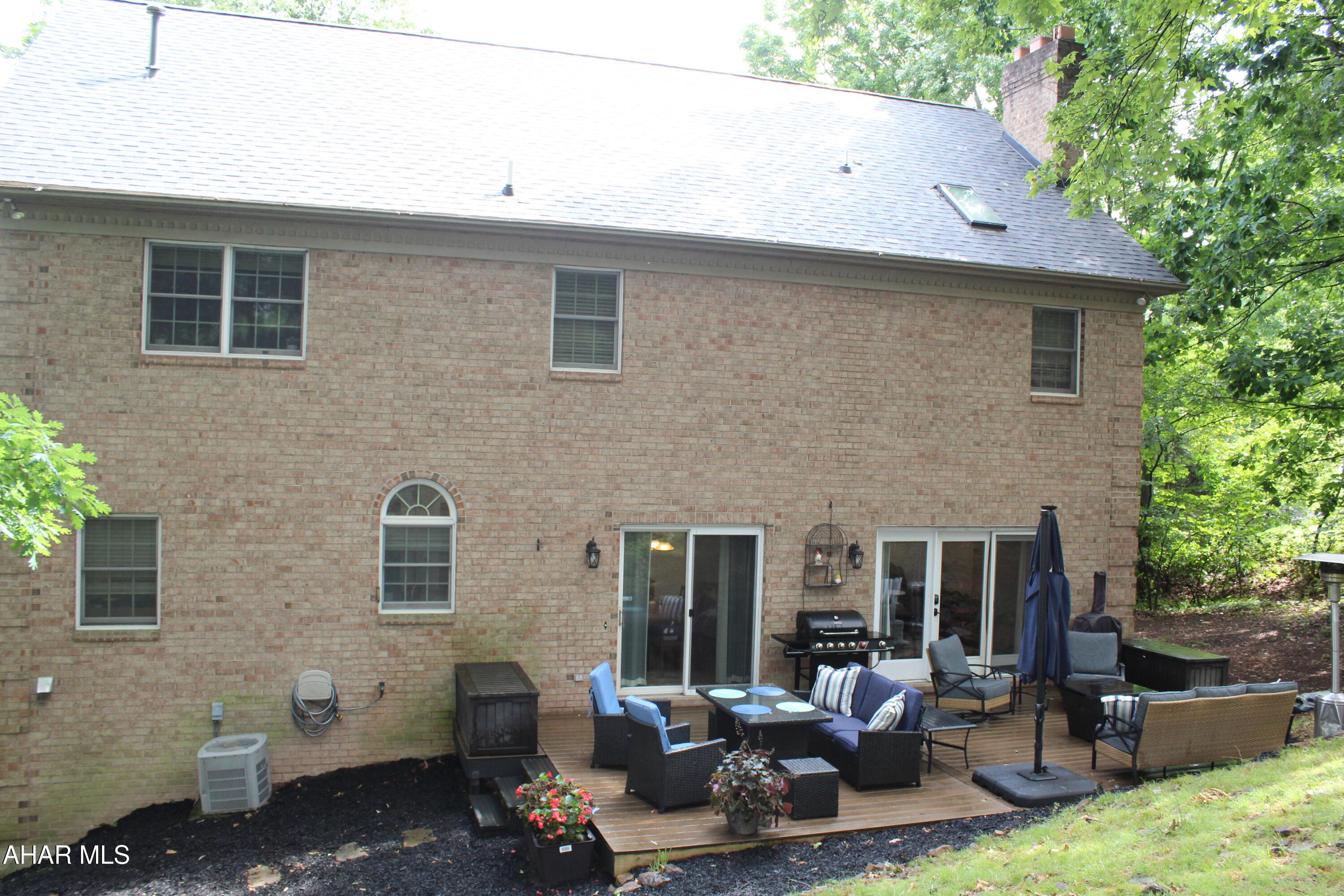 Hickory Hills - Residential