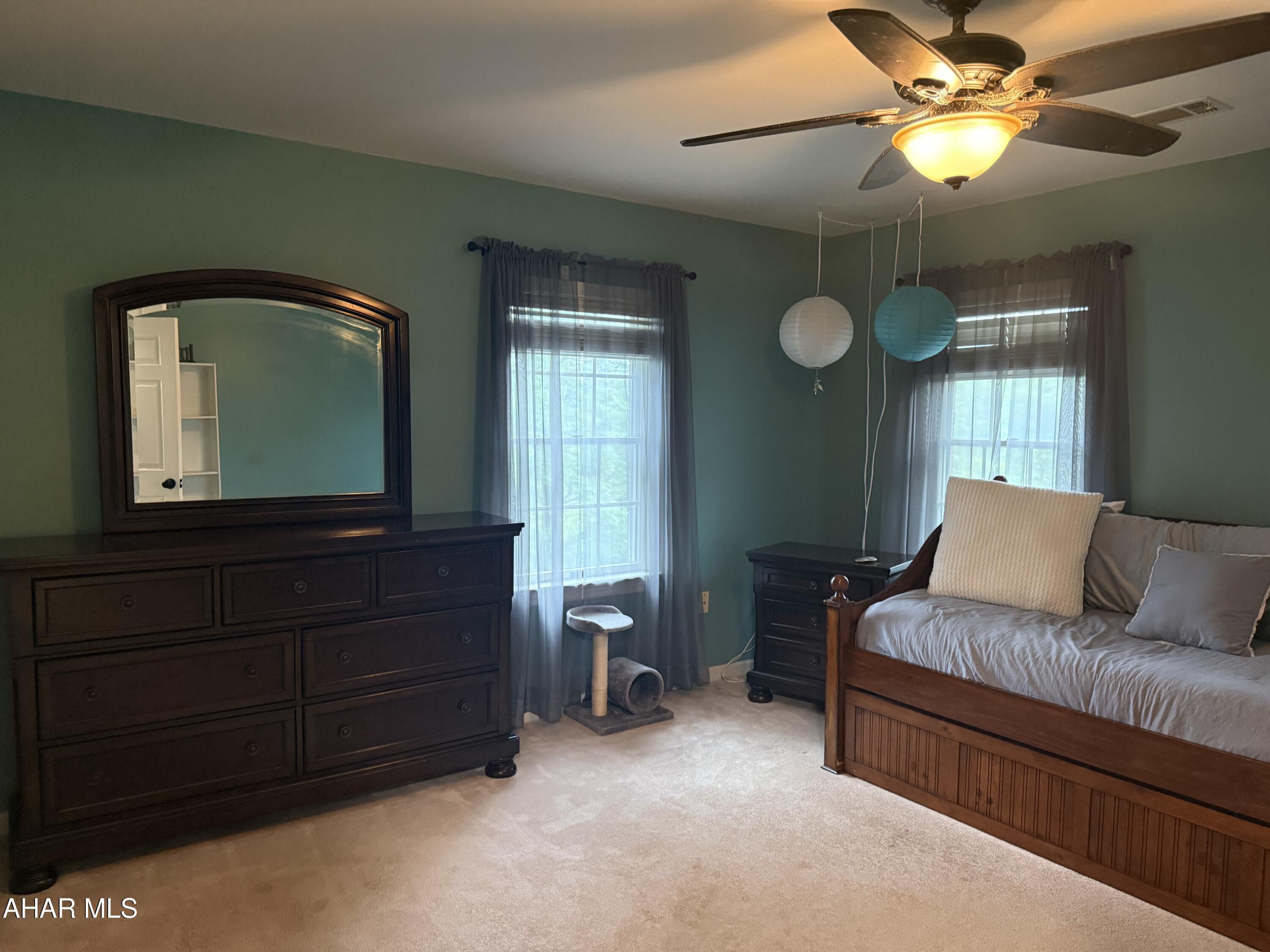 Hickory Hills - Residential