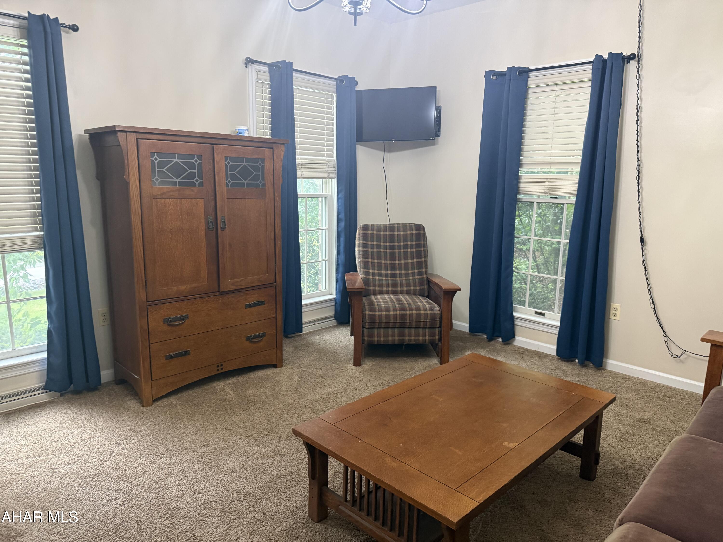 Hickory Hills - Residential