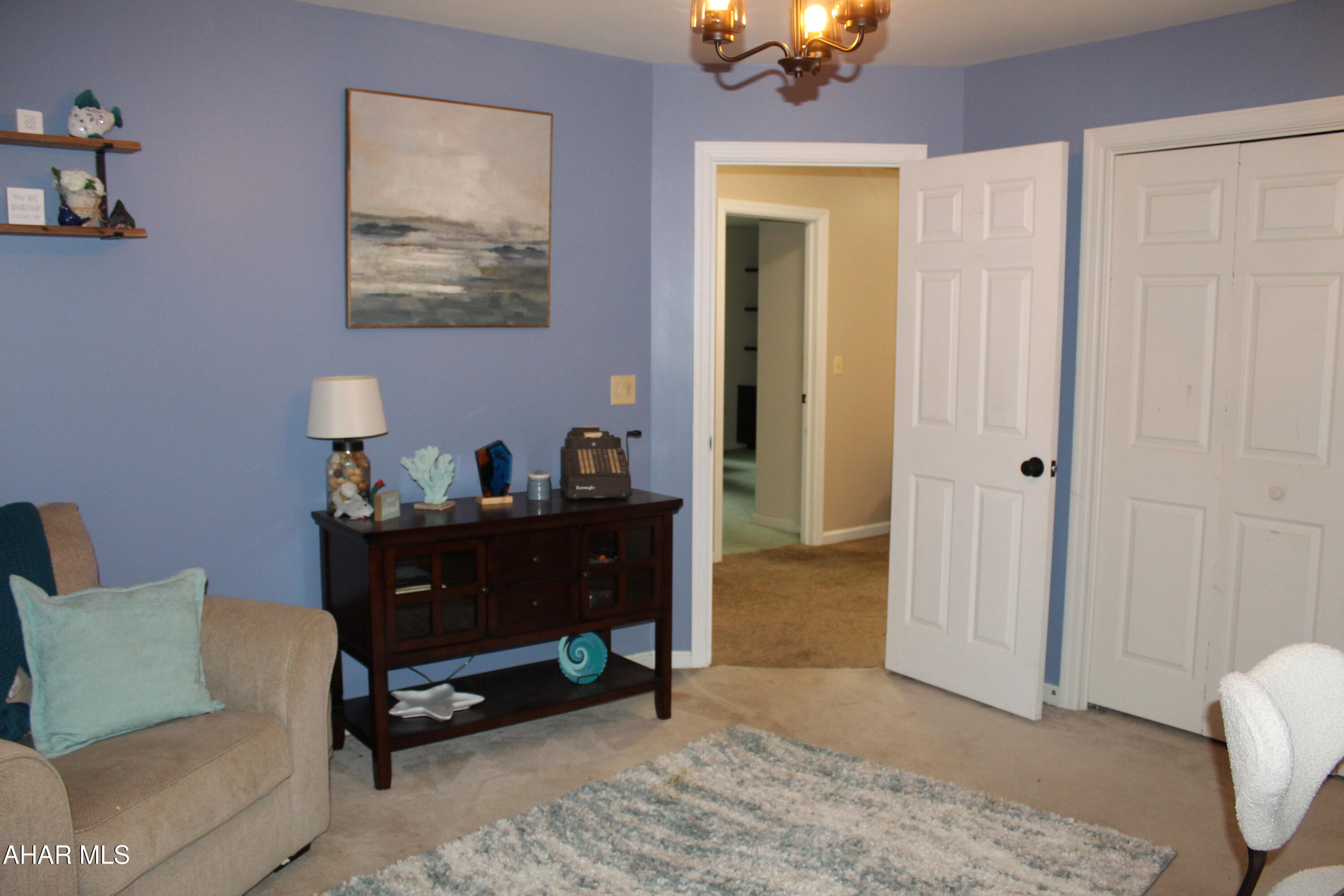 Hickory Hills - Residential