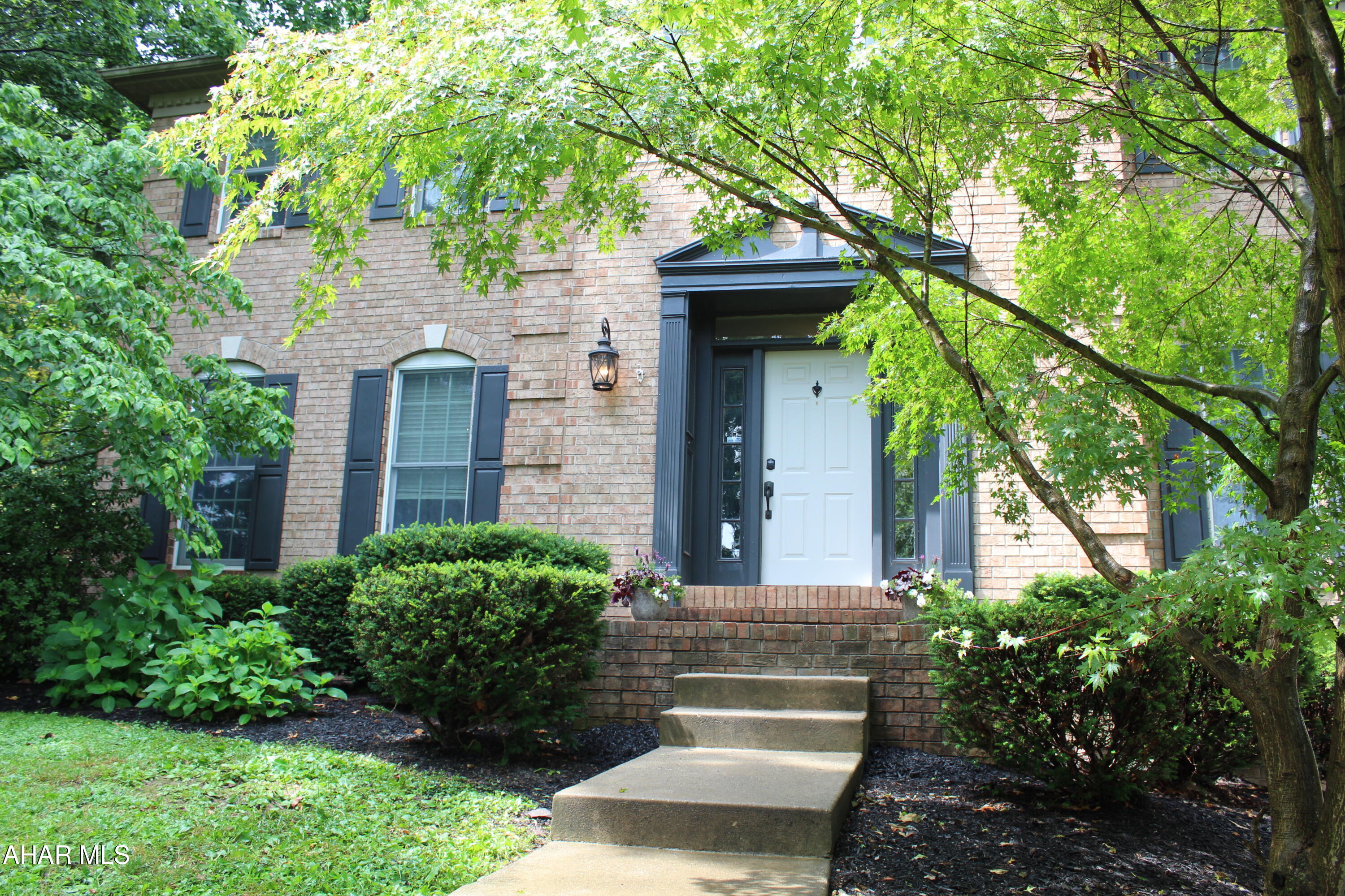 Hickory Hills - Residential