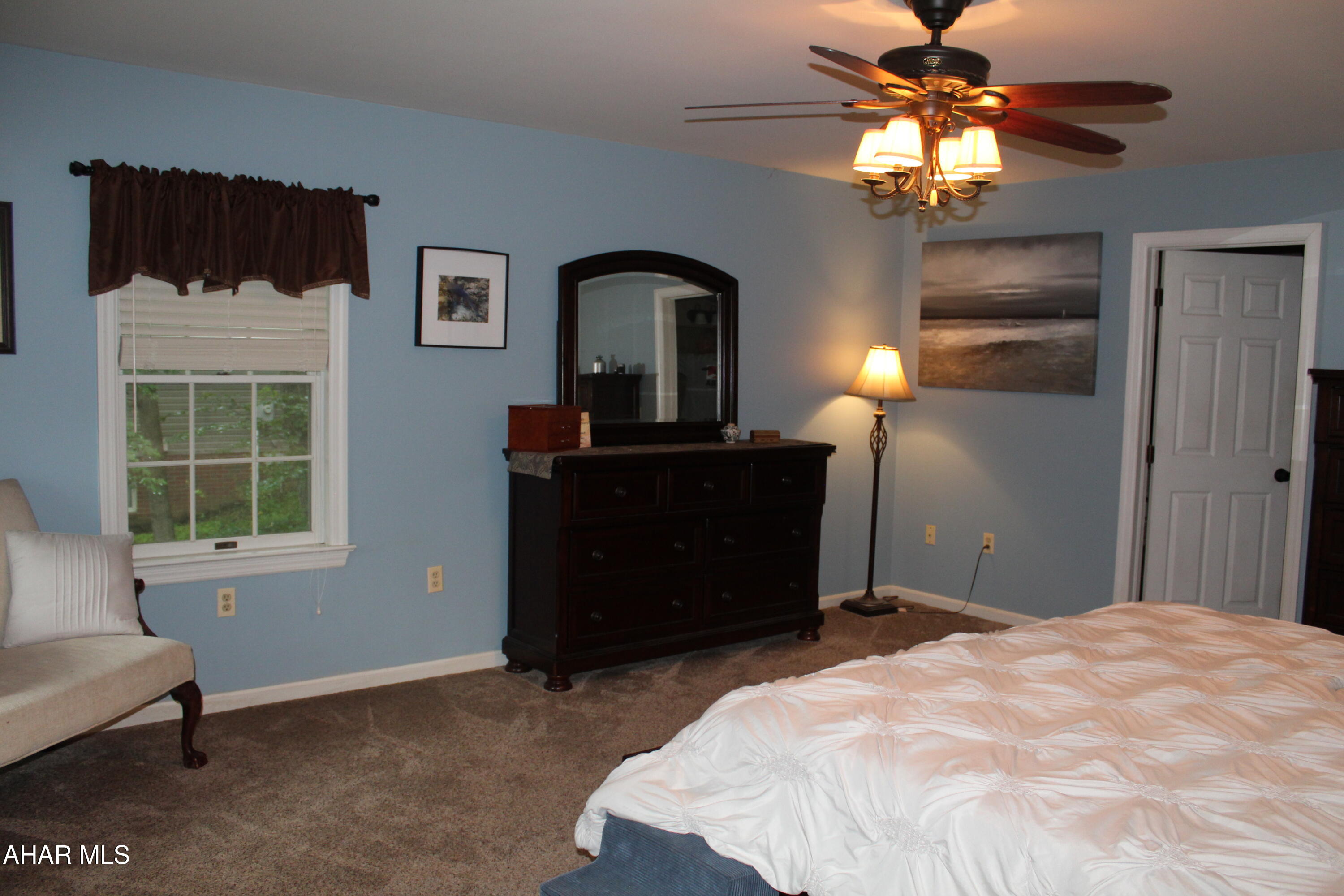 Hickory Hills - Residential