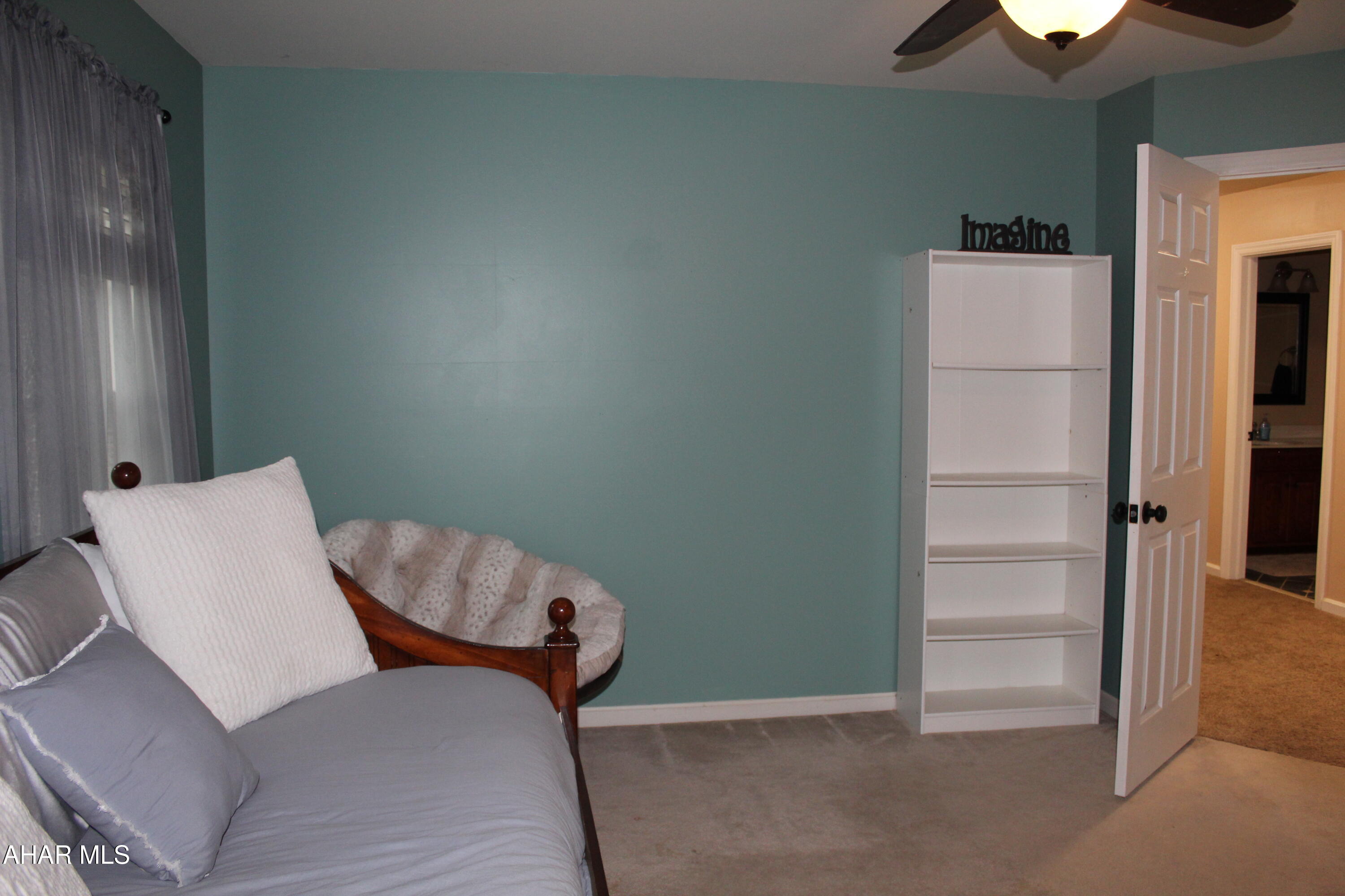 Hickory Hills - Residential