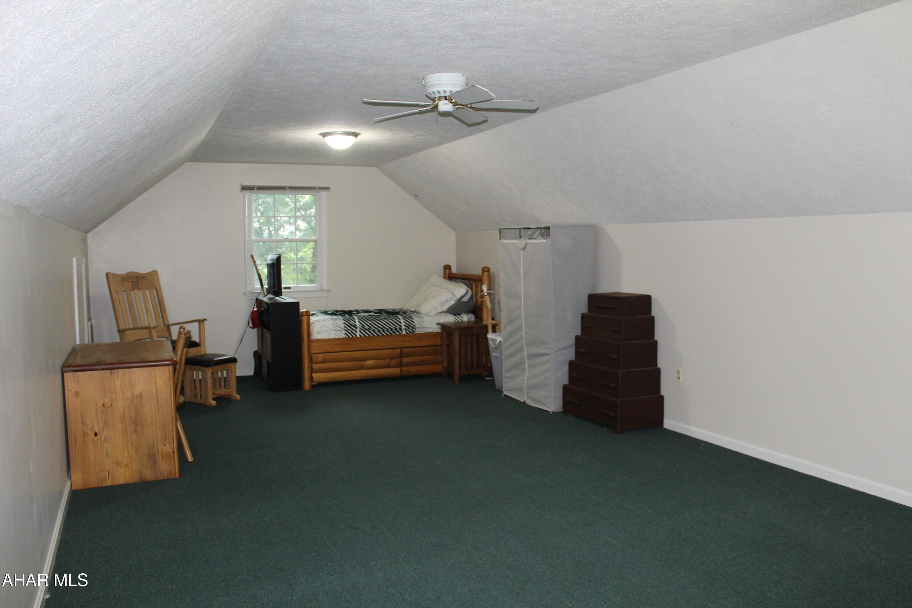 Hickory Hills - Residential