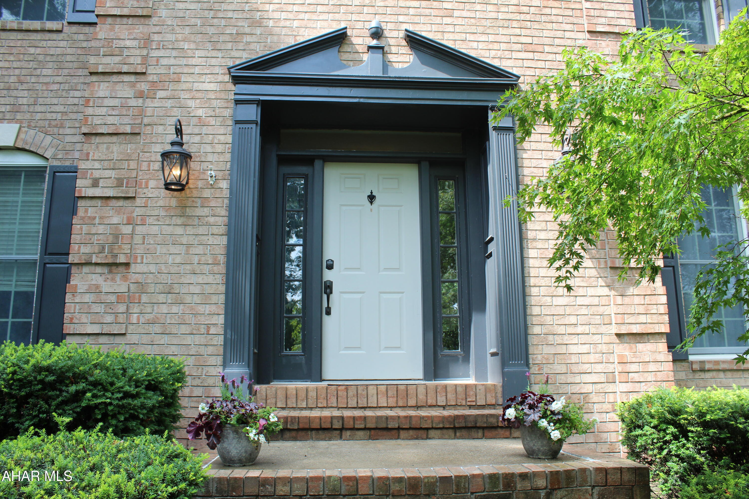 Hickory Hills - Residential