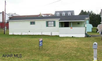 1969 Mobile Home on level lot, movable to build