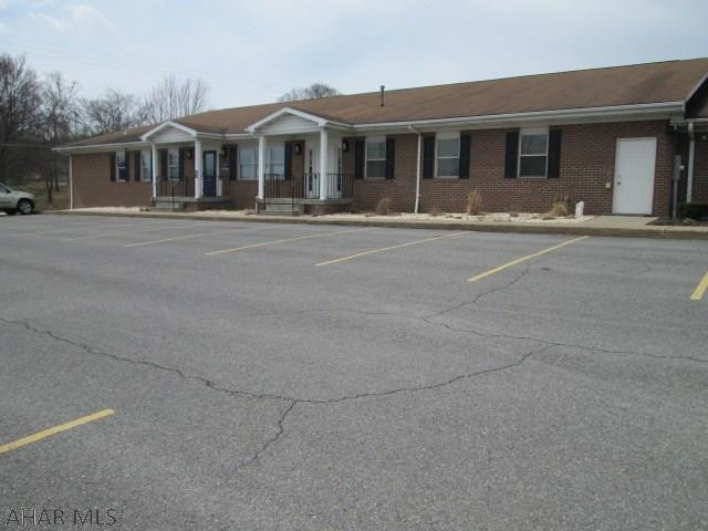 Unknown - Commercial Lease