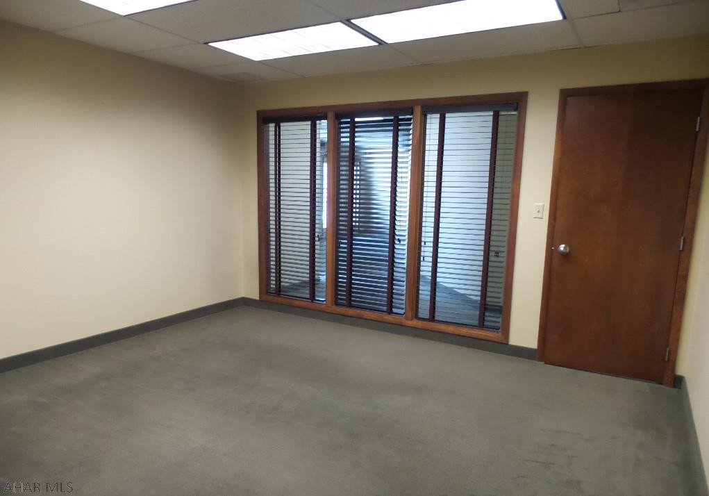 Unknown - Commercial Lease