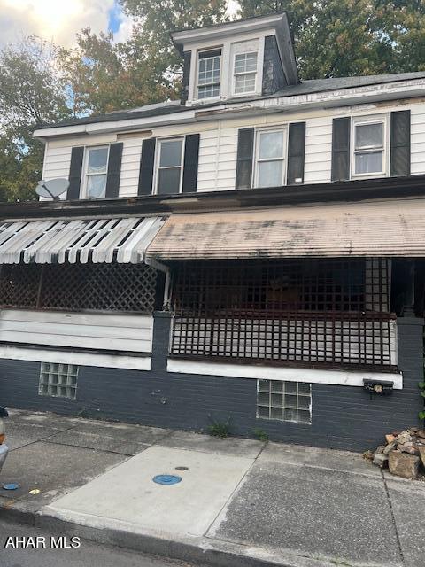 THIS MULTI UNIT HAS 2 UNITS BUT IS ON  SEPARATE DEEDS, PROPERTY IS BEING SOLD AS IS. SELLER WILL MAKE NO REPAIRS.
BUYER TO VERIFY TAXES AND SQUARE FOOTAGE.