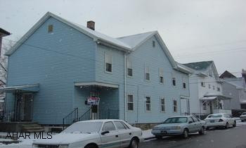 Double House. Spacious 3 Bedrooms, Seperate Utilities. Great Investment