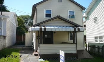 NEWER FURNACE, WATER HEATER, AND SPOUTING.  GREAT STARTER NICELY UPDATED. NEWER FURNACE, WATER HEATER, AND SPOUTING.  GREAT STARTER NICELY UPDATED
