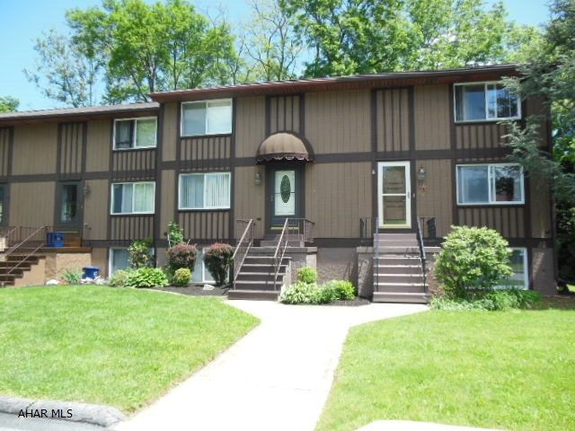 Reduced!!  Super nice townhouse in Penn Terrace! No flood insurance required. 2 bedrooms, 1.5 baths, family/rec room, office laundry room, private rear deck off the comfy kitchen with appliances and ample closet space. Take a look at this, you won't be disappointed! Two wall AC units & more. Ample parking!