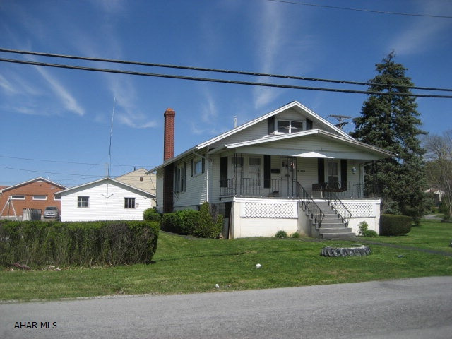 One story home with 3 bedrooms, 1 bath, full basement with 3/4 bath. Includes 2 car garage set on a level 175 X 120 lot. Some TLC but a great price.