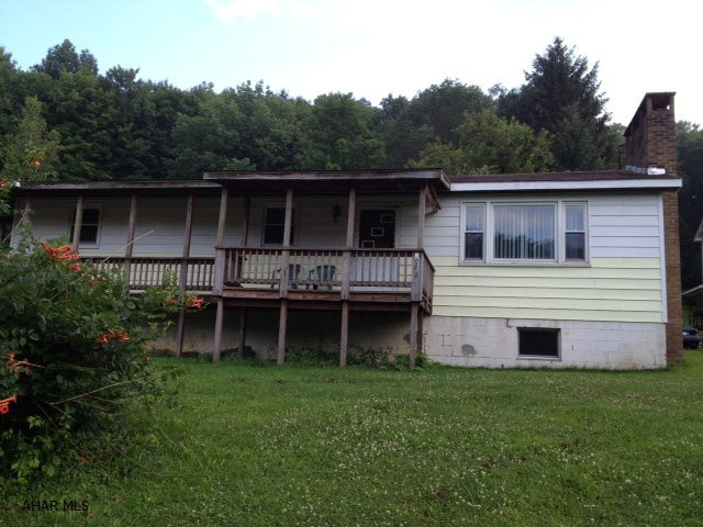 Great condition home   1 story 3 bedrooms  on a large lot...A MUST SEE