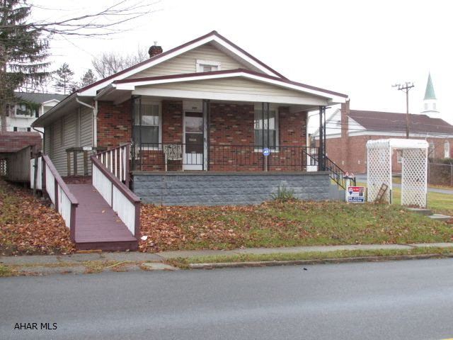 Move-in condition, 1 story close to campus, 2 bedrooms, 1 bath, new laminate flooring, bath fitter shower, handicap accesible, metal roof, new windows, storage shed, high efficiency furnace, off street parking, priced to sell!!!