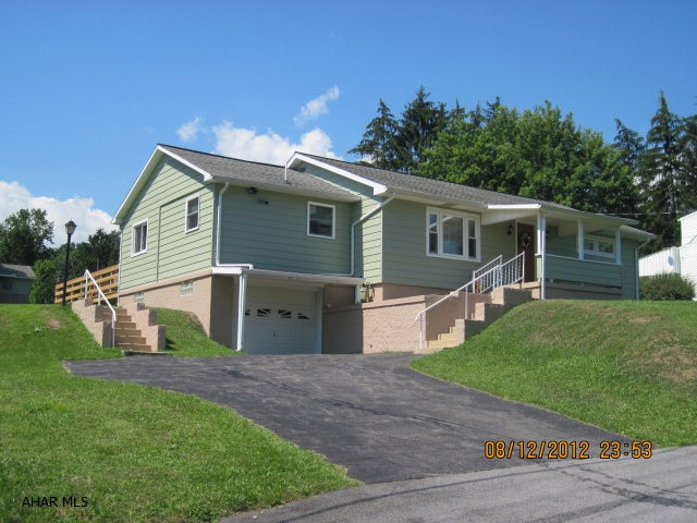 Completely updated with new oak kitchen, new bathrooms, new walls, ceilings, new flooring, Oak doors throughout, everything is new, looks like a newly built home, new deck off dining area. First floor laundry