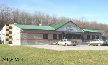 CURRENTLY USED FOR FOOD PRODUCTION, FRONT OFFICE SPACE, DOCKS, PRODUCTION AREA HAS 20' CEILINGS, WAREHOUSE AREA, OVER 11,000 SQ.FT., 400 AMP, 3 PHASE ELECTRIC.  CALL SHARON MULDOON FOR DATA SHEET 329-2516. CURRENTLY USED FOR FOOD PRODUCTION, FRONT OFFICE SPACE, DOCKS, PRODUCTION AREA HAS 20' CEILINGS, WAREHOUSE AREA, OVER 11,000 SQ.FT., 400 AMP, 3 PHASE ELECTRIC.  CALL SHARON MULDOON FOR DATA SHEET 329-2516.