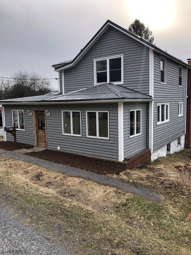 Recently updated 3 bedroom 1424 sq. ft.  home close to town and schools. property has a great back yard with a view that over looks the river