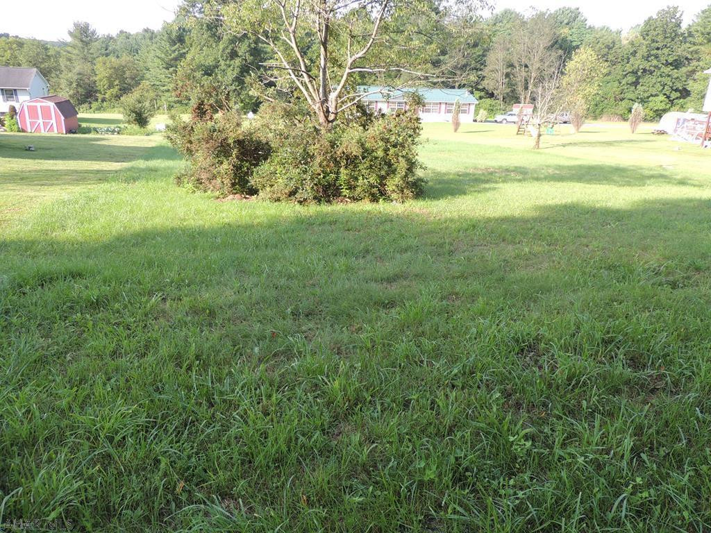 Don't miss this opportunity to build your home that you have been wanting on this great 100x168 lot in Cresson Lakes. Convenient to two colleges. Just minutes from the highway to take you to either Altoona or Johnstown.