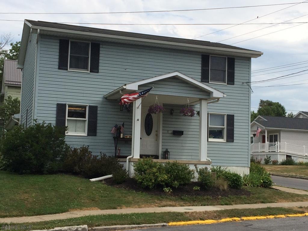 Enjoy living in Hollidaysburg Borough! Great location convenient to everything schools, parks and stores. $2500.00 credit to make this home your design style. This 3 bedroom home is on a corner lot with updated throughtout. large eat in kitchen an living room with 1st floor laundry. Enjoy breezeway year round.
