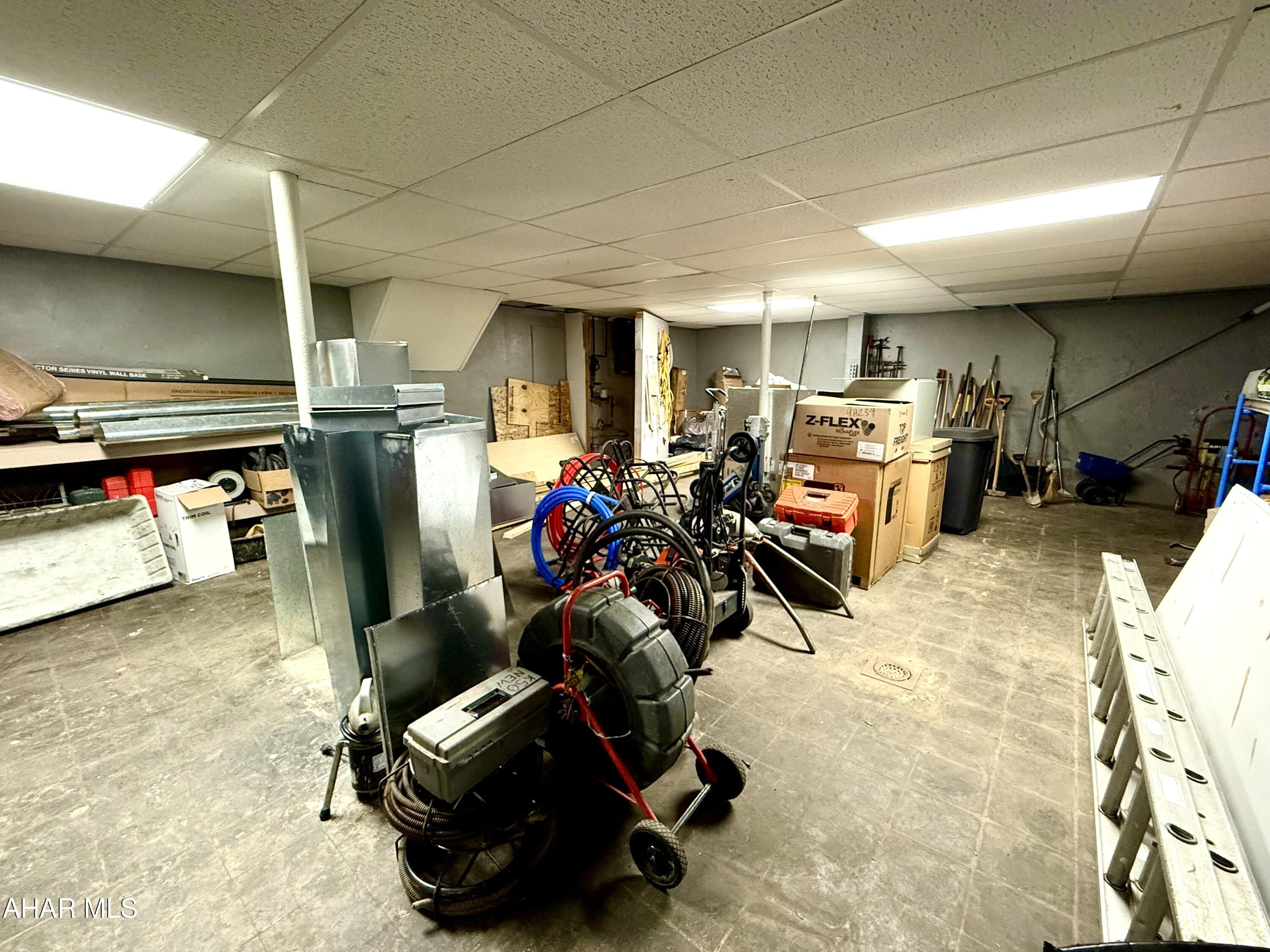 East End - Commercial Lease
