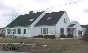 Wonderful home. Laundry and family room on main floor. 4th Bedroom or office in lower level. 3 zone heat.