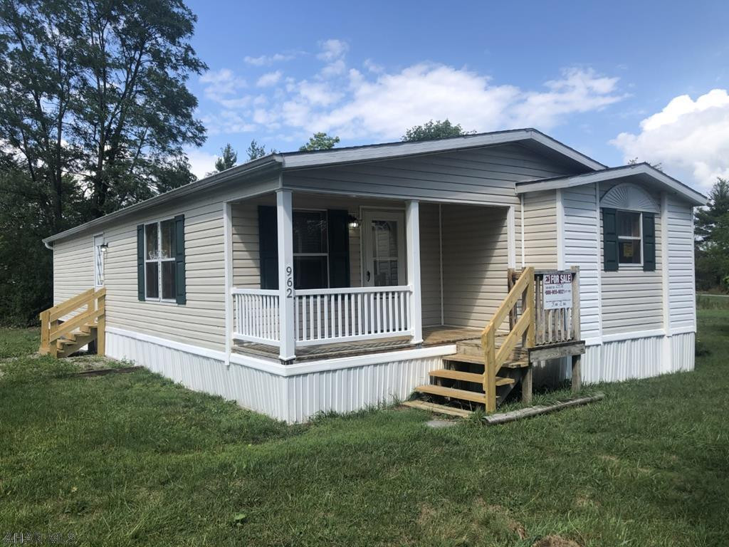 Duncansville- 3 BR, 2 bath Champion mobile home on rented lot. New carpeting and appliances.