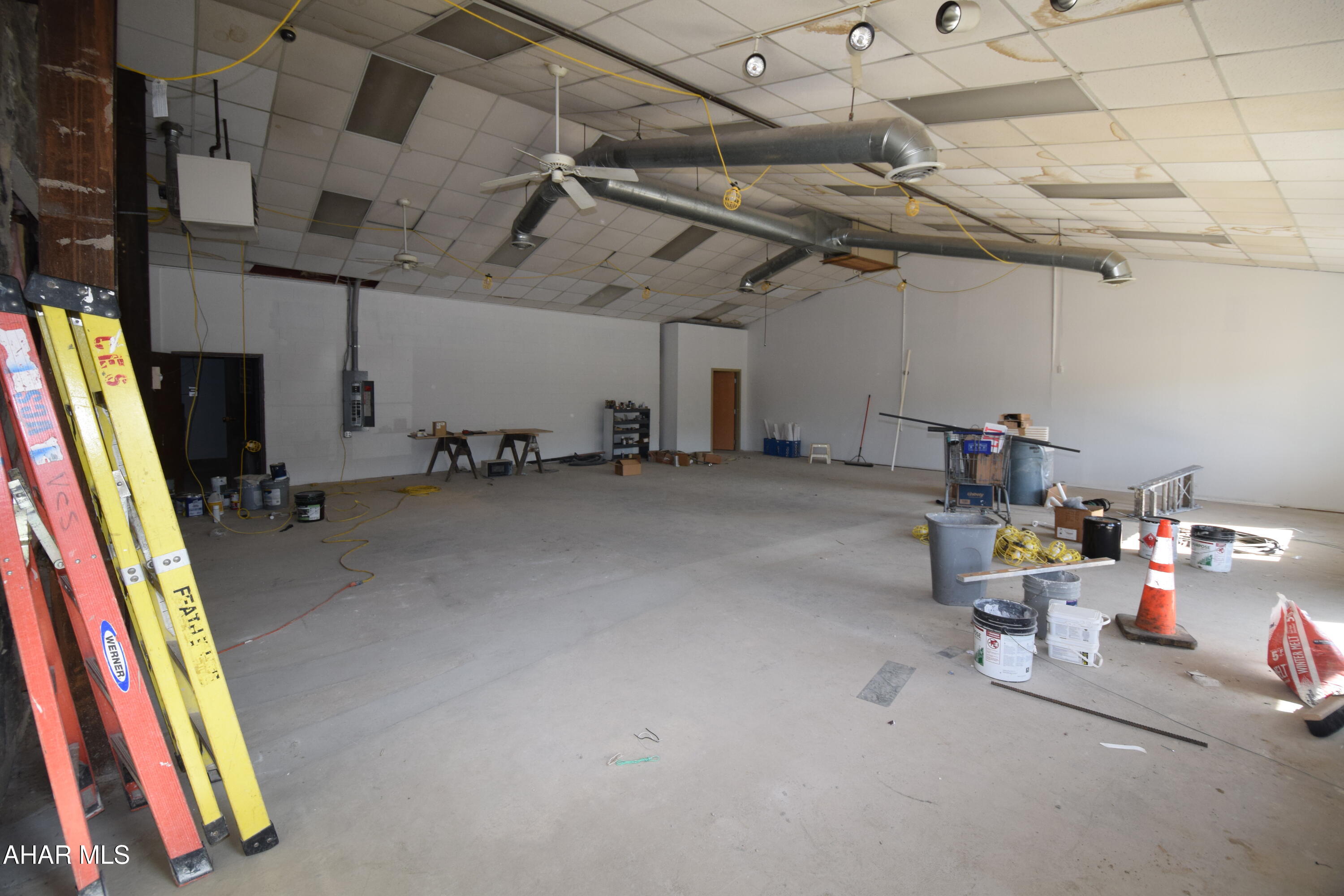 None - Commercial Lease