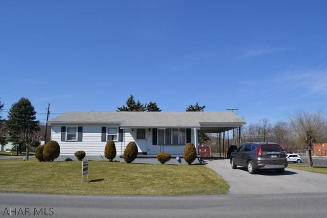 Great 1 story home in Allegheny township. Features 3 bedrooms, eat in kitchen, living room and large basement for storage. Large lot. Close to Foot of Ten Elementary.