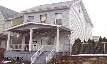 Vinyl siding, shingled roof, 1st floor laundry, off-street parking. Needs interior TLC. Vinyl siding, shingled roof, 1st floor laundry, off-street parking. Needs interior TLC.