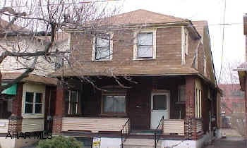 2BR brick in Juniata.  Newer roof, first floor half-bath and family room.  Nice starter home or great college rental.  Heating payment is $112 equalized.