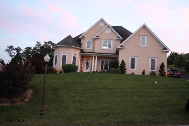 Prestigious 4BR home in HASD. Home offers vaulted ceilings, E/I kitchen with granite, Italian marble, master with double walk-ins & sitting area. Also has finished basement with theatre room. All for $379,000.