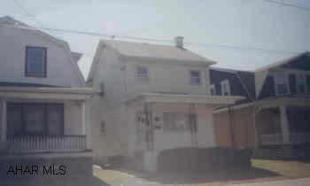 NEAT 2 STORY WITH ALL APPLIANCES.  3 BEDROOM, OPEN FRONT, PAVED OFF STREET PARKING.
