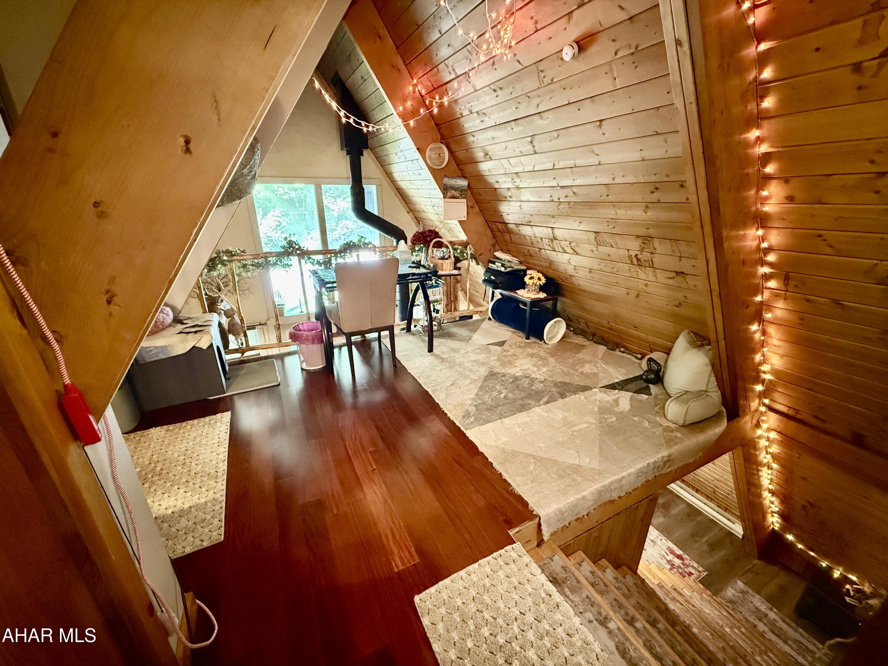 Glendale Yearound - Residential