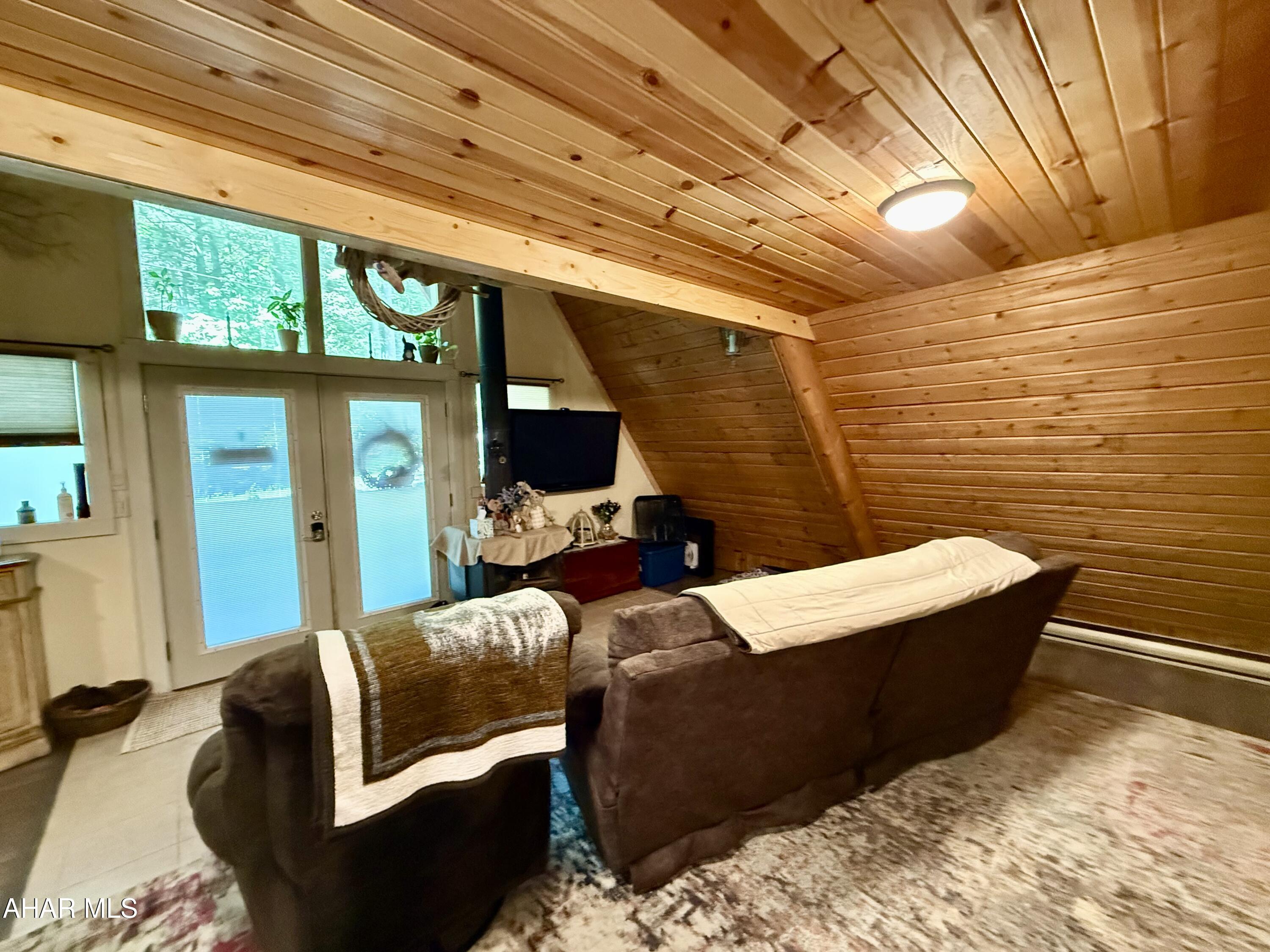 Glendale Yearound - Residential
