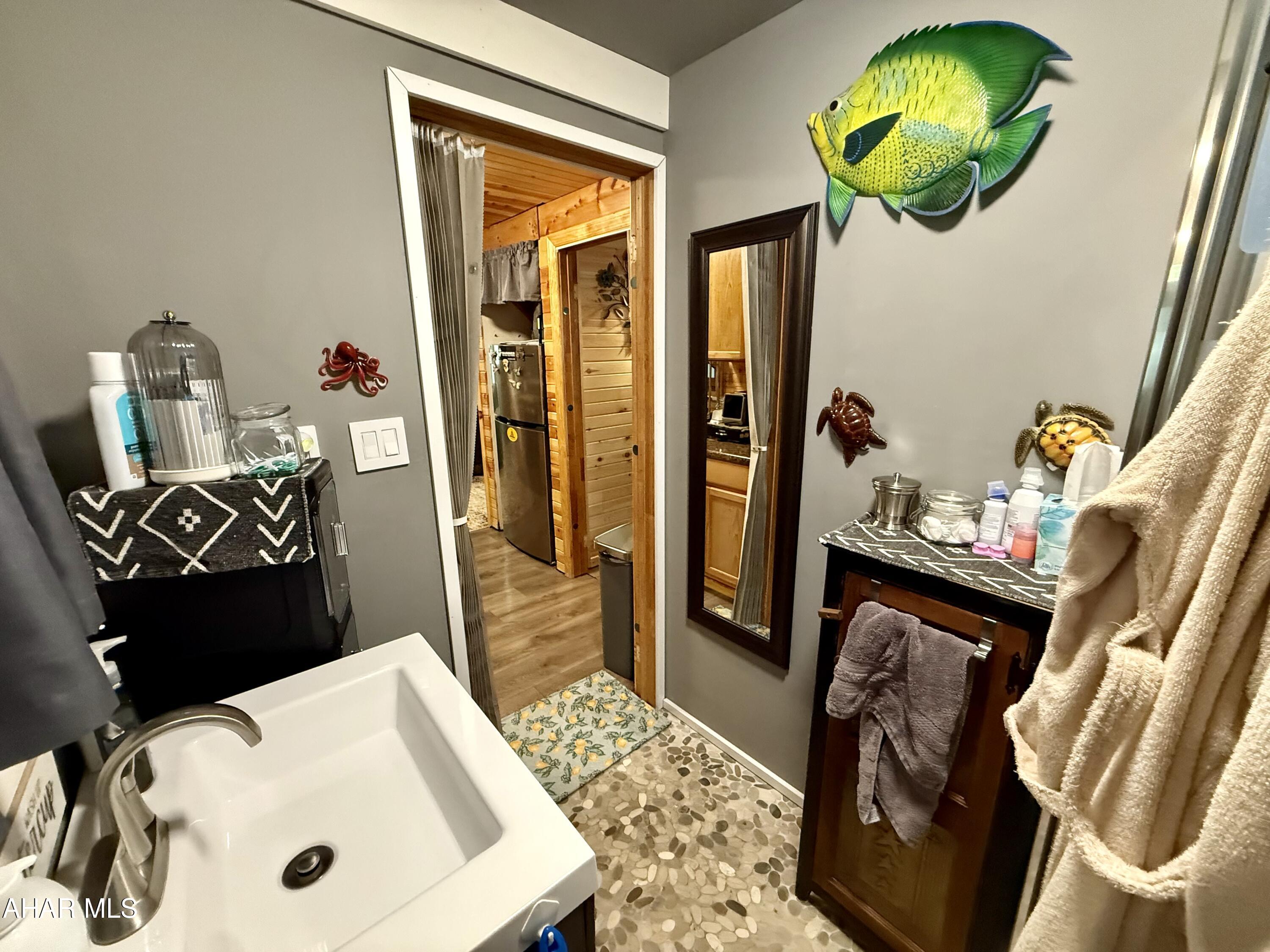 Glendale Yearound - Residential