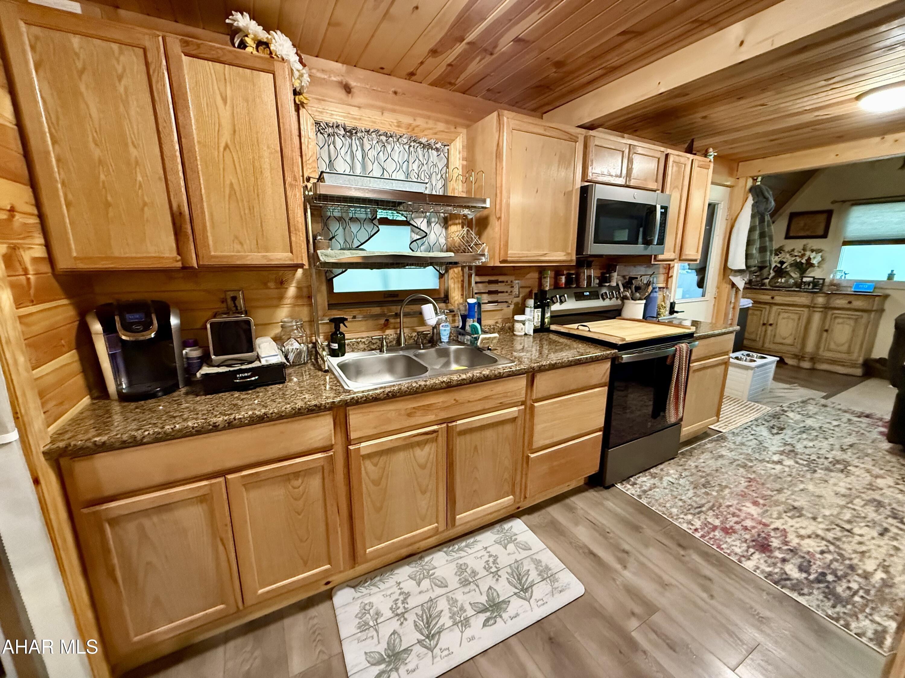 Glendale Yearound - Residential