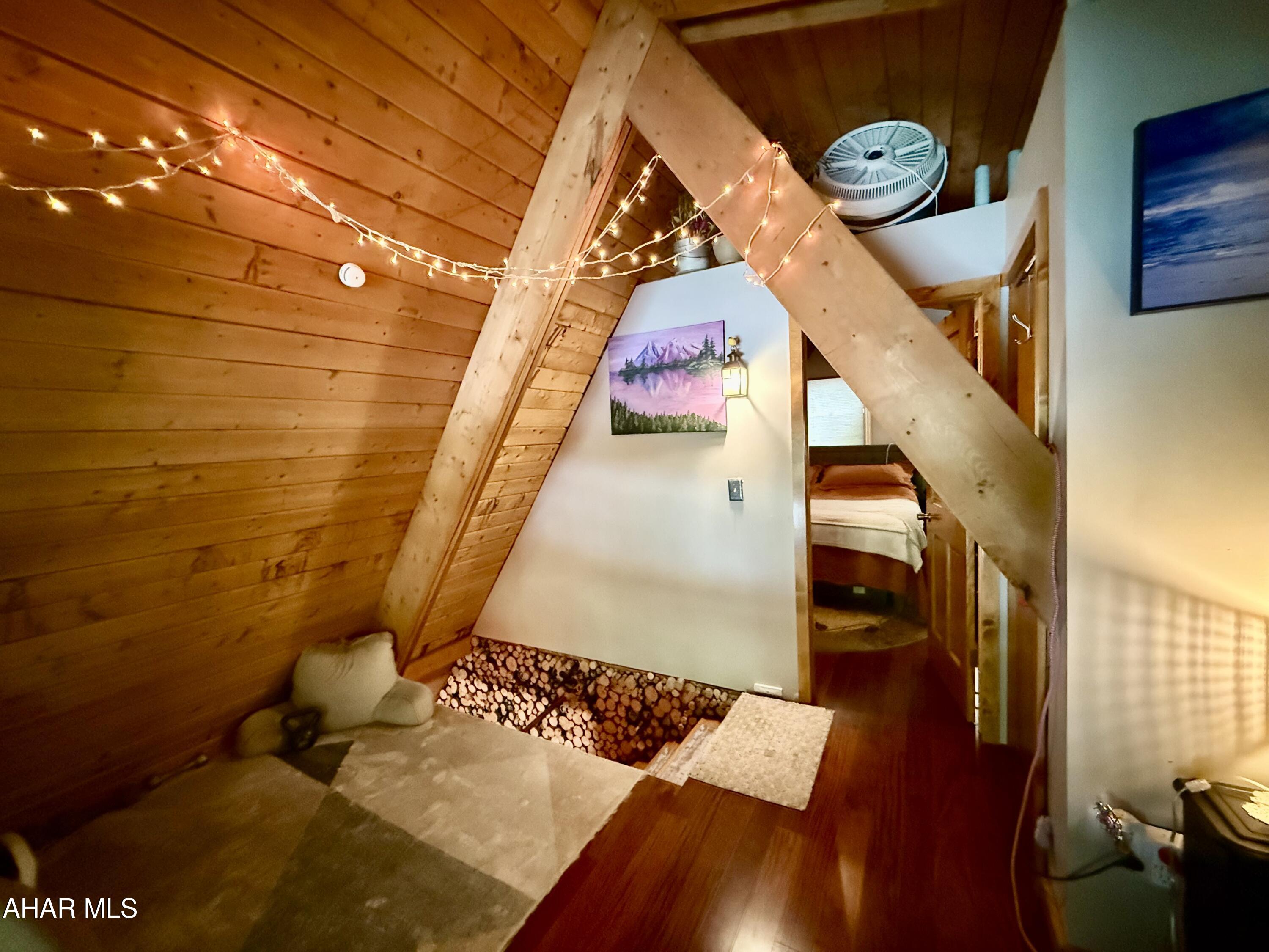 Glendale Yearound - Residential