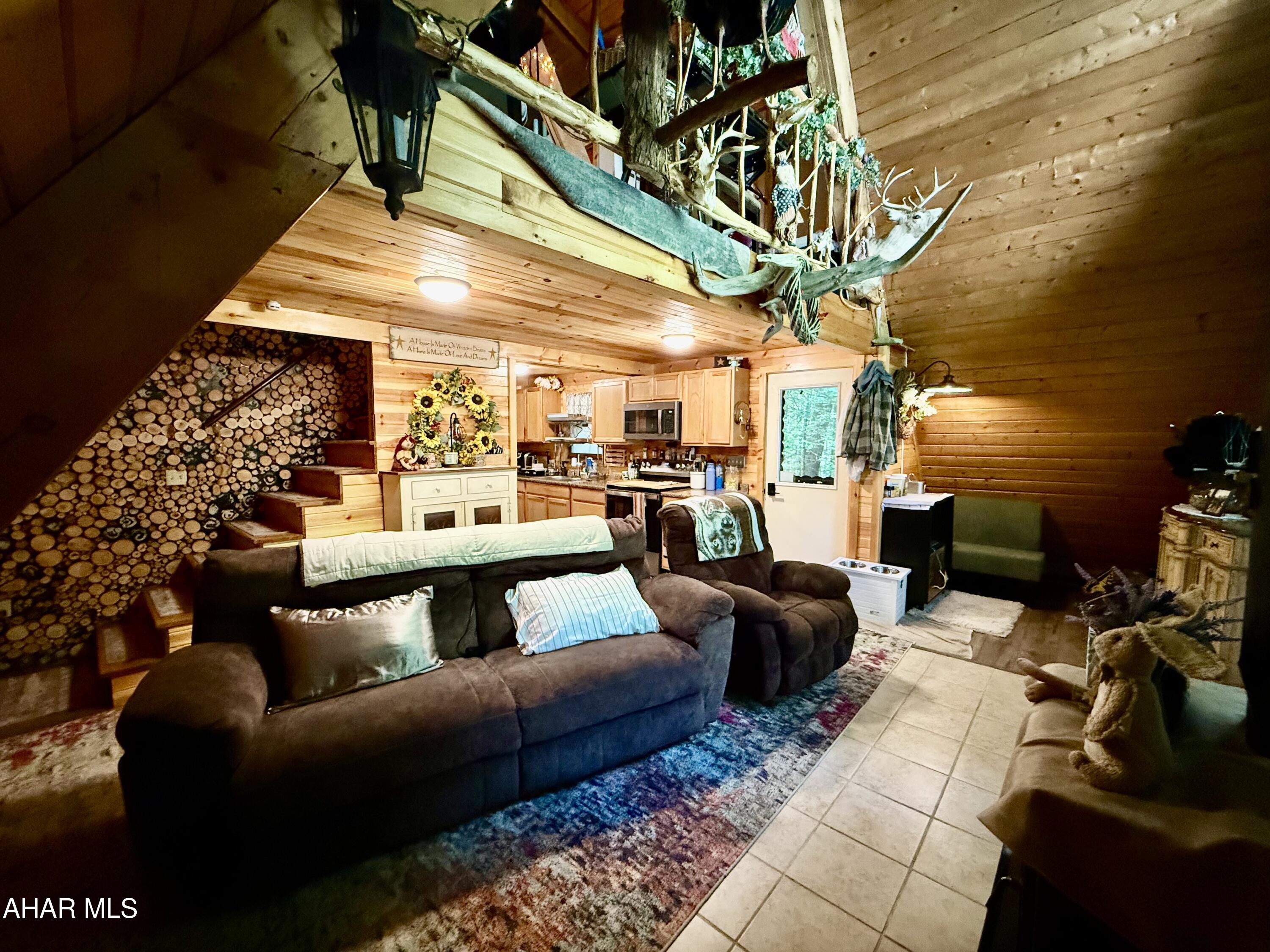 Glendale Yearound - Residential