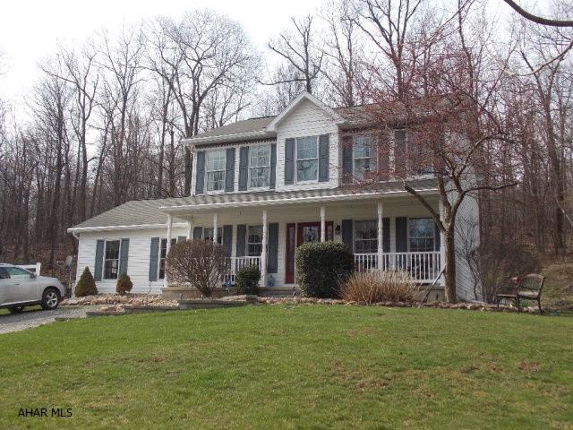 Adorable country home, 3 bedrooms, 2.5 bath. Updated the kitchen with granite, stone back splash and island will be a joy to cook in. The 20 x 24 great room with a fireplace and couffered ceiling is a great place to entertain. There is a home office and a finished basement for fun. The 4 acre lot offers privacy and plenty of room to roam.
