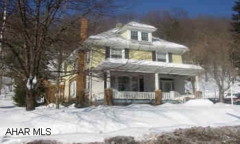 ALSO PARCELS 22 3-1 9+11, WOODBURNER IN LR, POTTING SHED, SOME NEWER WINDOWS, NEW VINYL IN BATHROOMS, POSSIBLE MOTHER-IN-LAW SUITE WITH PRIVATE ENTRANCE ( ALSO HAS FULL BATH AND KITCHEN), WHOLE HOUSE FAN, NICELY DECORATED, VERY HOMEY FEEL, MOVE RIGHT IN, PRIVATE BACK YARD.  CALL LISTING AGENT FOR DETAILS.
