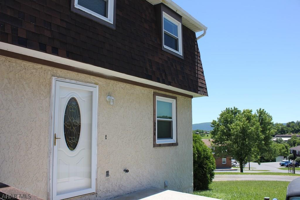 Move-in ready 3 bedroom Maple Hollow townhouse with integral garage on a 1/3 acre corner lot. Wood burner, kitchen appliances and washer / dryer are all included. Affordable housing with no association fees. Why rent when you can own for less? Call listing agent for a showing.