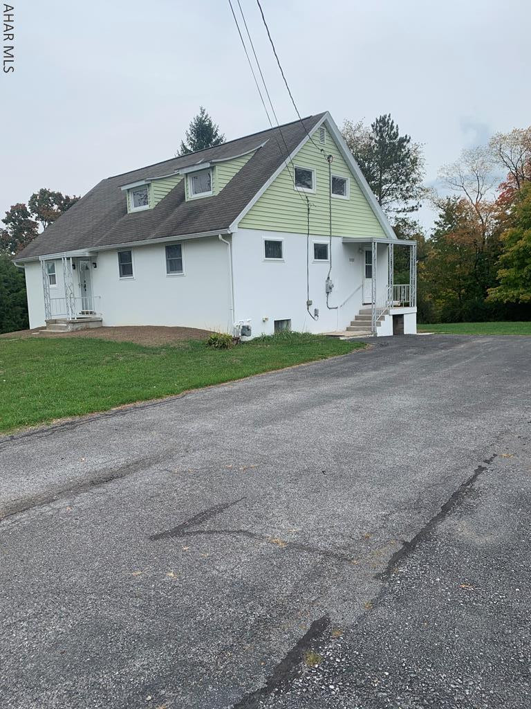Very Private, 2BR 2BA home on dead end drive. Upstairs bedroom has Bath in bedroom. Updated 1st floor Bath. Kitchen with appliances. 2 Living rooms - new carpeting. Nice yard. Home is in Borough.