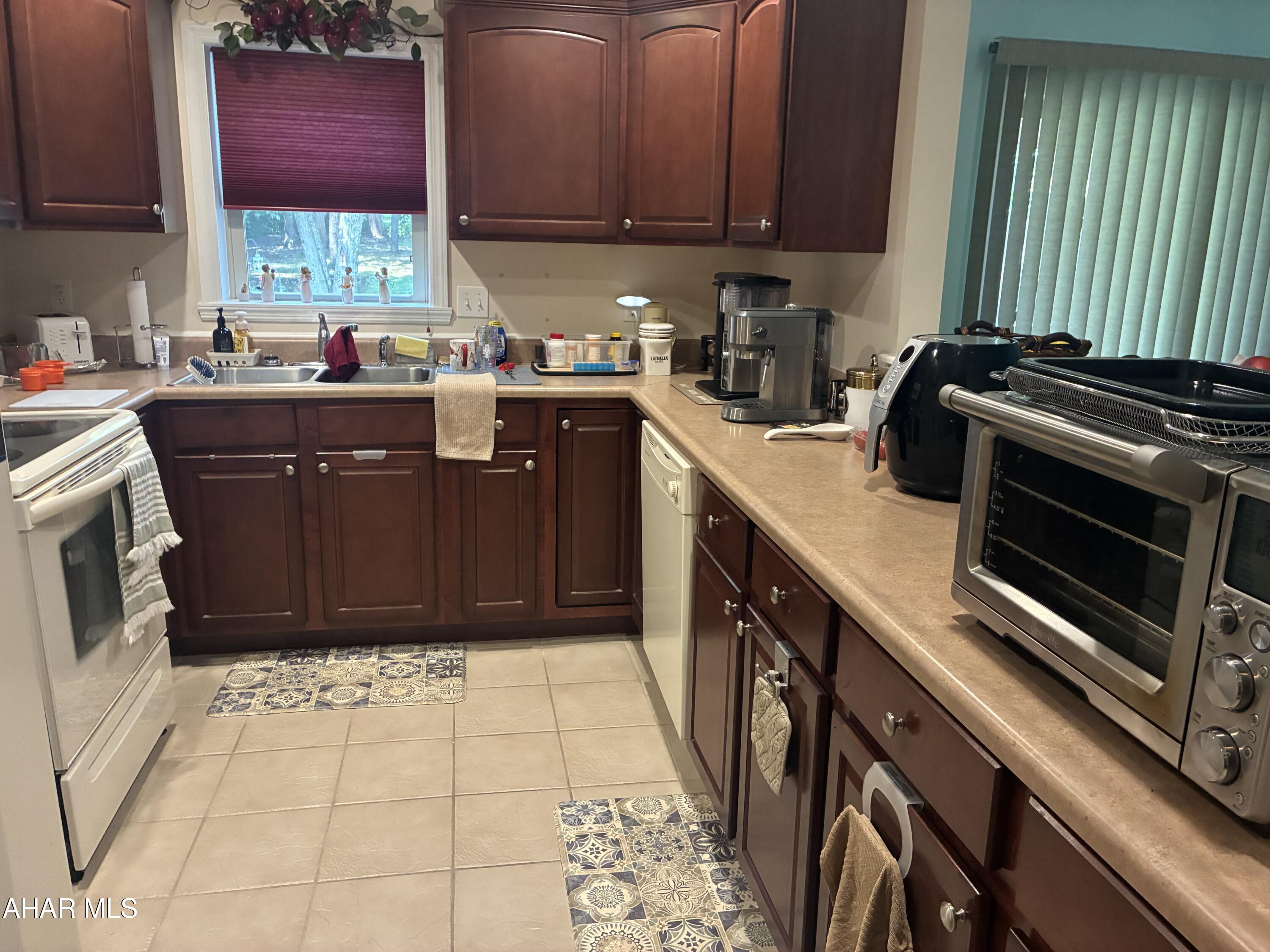 Penn Terrace - Residential