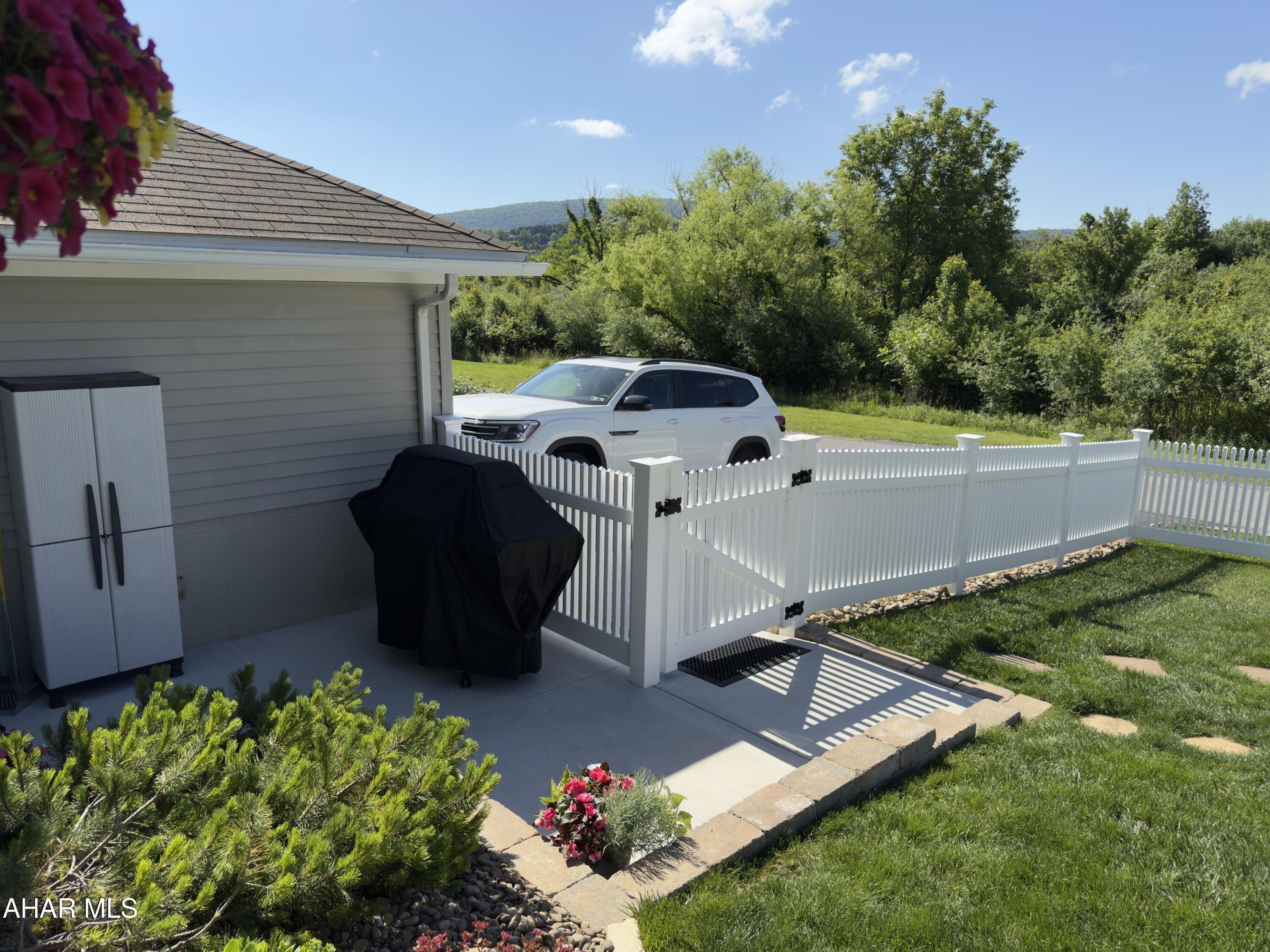Holiday Hills - Residential